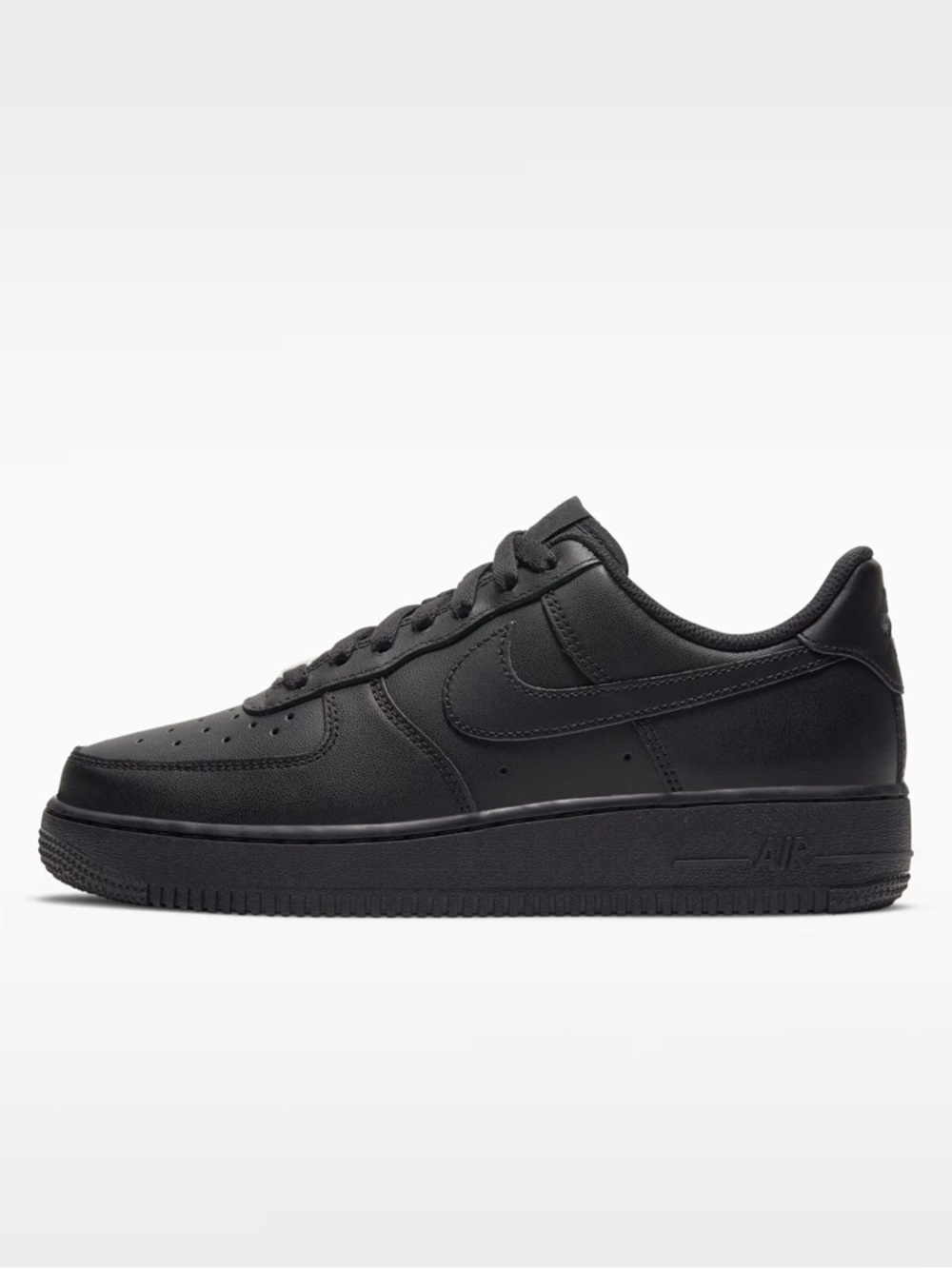 Nike Air Force 1 Low in Black